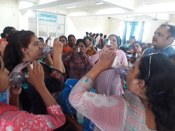 Training the nurses to use inhaler devices